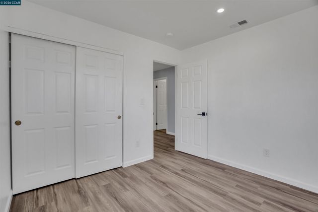 413 Dohrmann Ln, Pinole, CA 94564