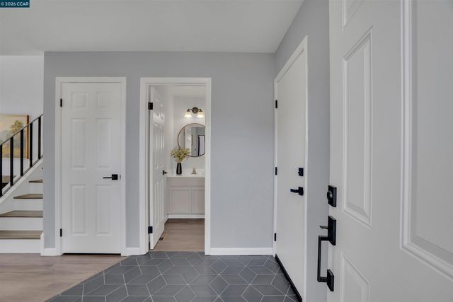 413 Dohrmann Ln, Pinole, CA 94564