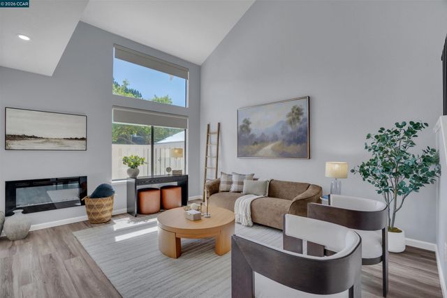 413 Dohrmann Ln, Pinole, CA 94564