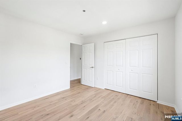 300 Schuyler Avenue 16, Kearny, NJ 07032