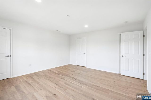 300 Schuyler Avenue 16, Kearny, NJ 07032