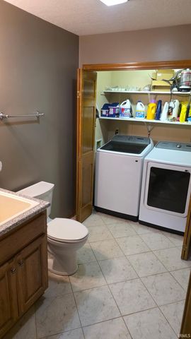 1401 Sanders Drive, Auburn, IN 46706