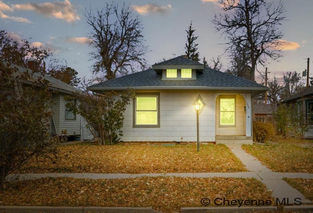 1220 W 31ST ST, Cheyenne, WY 82001