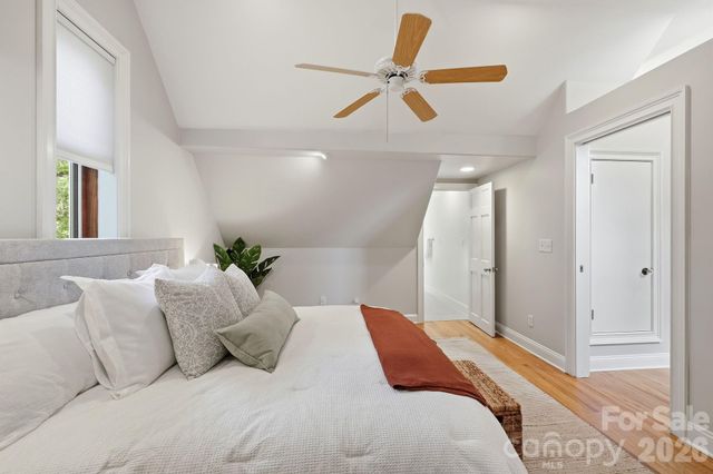 23 Warwick Place, Asheville, NC 28804