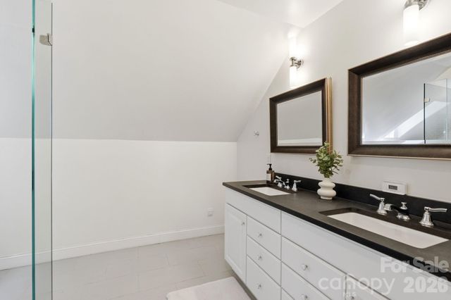 23 Warwick Place, Asheville, NC 28804
