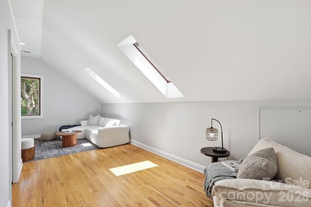 23 Warwick Place, Asheville, NC 28804