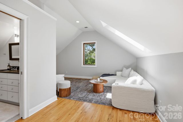 23 Warwick Place, Asheville, NC 28804