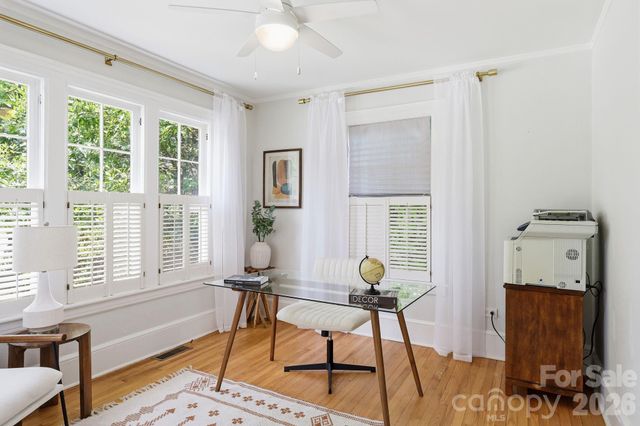 23 Warwick Place, Asheville, NC 28804