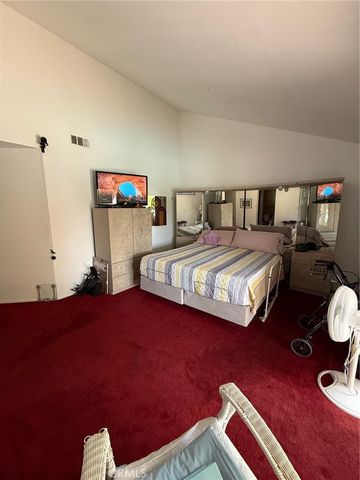 27729 Sutters Pointe, Saugus, CA 91350