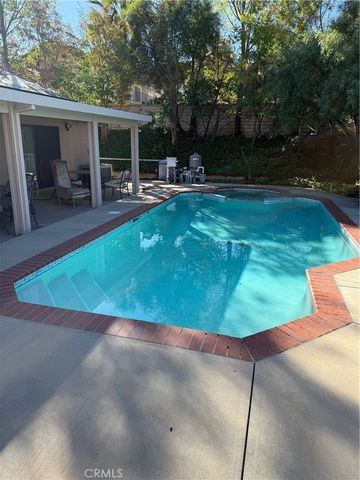 27729 Sutters Pointe, Saugus, CA 91350