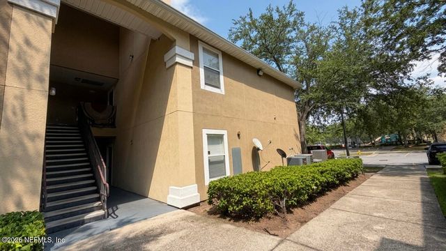 3610 KIRKPATRICK Circle 16, Jacksonville, FL 32210