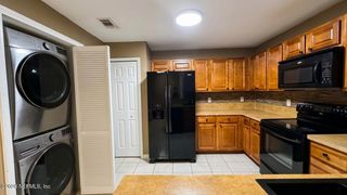 3610 KIRKPATRICK Circle 16, Jacksonville, FL 32210