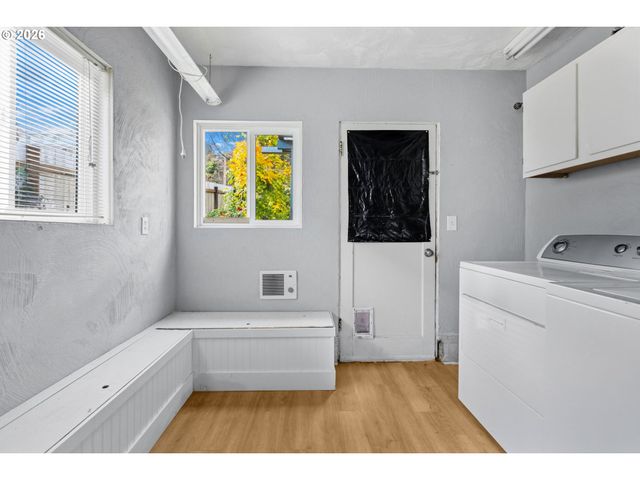 2260 ORR Ln, Eugene, OR 97405