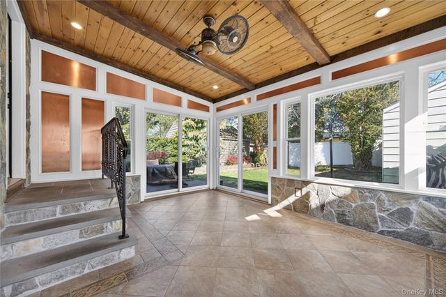 31 Broadway, New Hyde Park, NY 11040