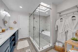 200 Free Rein 5, Horseshoe Bay, TX 78657