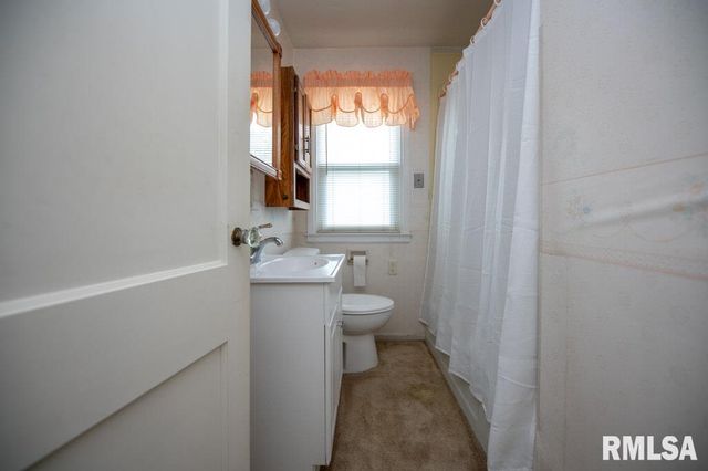 1116 E PARIS Avenue, Peoria Heights, IL 61616
