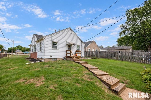 1116 E PARIS Avenue, Peoria Heights, IL 61616