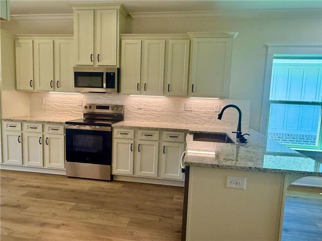2294 Snowden Place, Mobile, AL 36609
