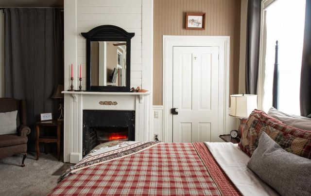 477 W First Street, Blue Ridge, GA 30513