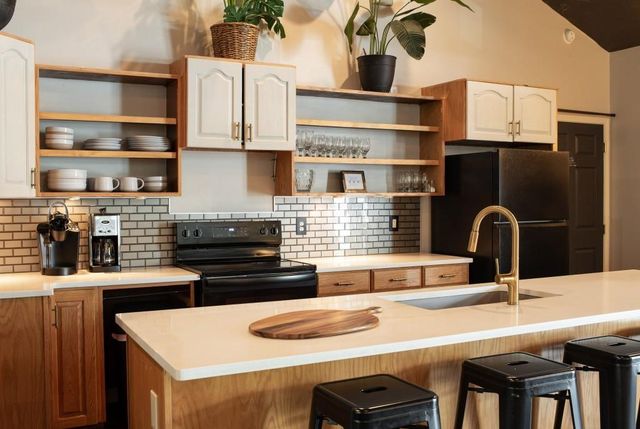 477 W First Street, Blue Ridge, GA 30513