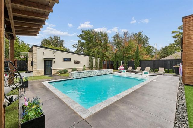 2824 Guilford Lane, Oklahoma City, OK 73120