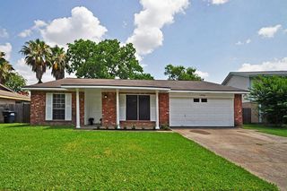 13706 Towneway Dr, Sugar Land, TX 77498