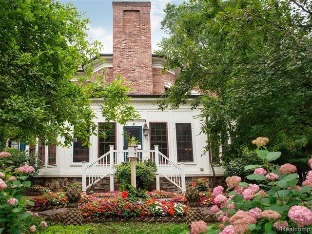 6230 Winkler Mill Road, Rochester Hills, MI 48306