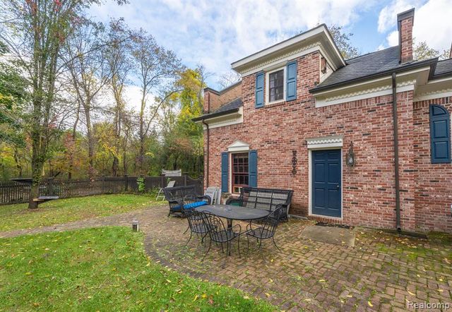 6230 Winkler Mill Road, Rochester Hills, MI 48306