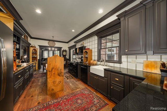 6230 Winkler Mill Road, Rochester Hills, MI 48306