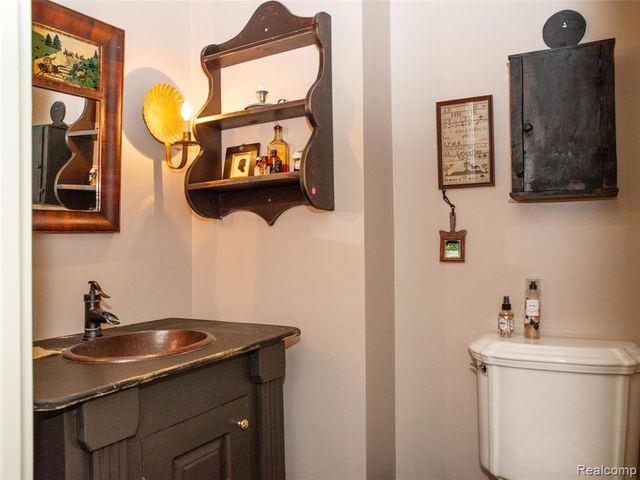 6230 Winkler Mill Road, Rochester Hills, MI 48306