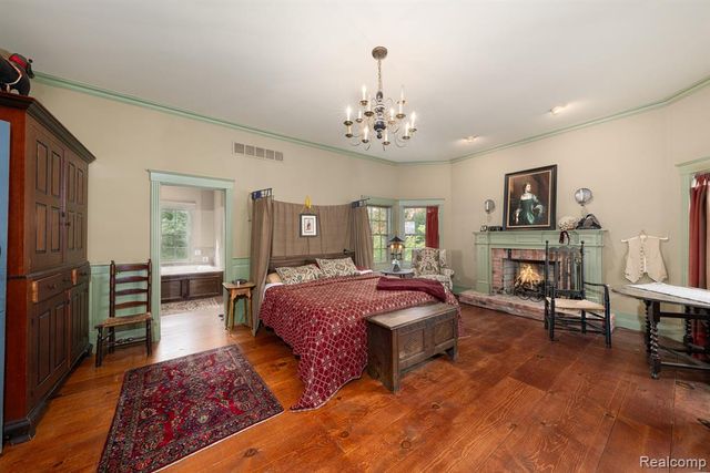 6230 Winkler Mill Road, Rochester Hills, MI 48306