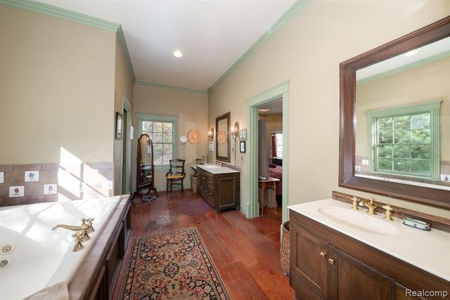 6230 Winkler Mill Road, Rochester Hills, MI 48306