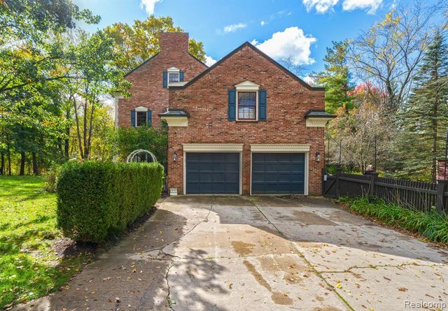 6230 Winkler Mill Road, Rochester Hills, MI 48306