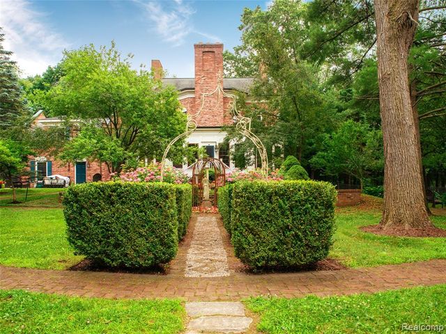 6230 Winkler Mill Road, Rochester Hills, MI 48306