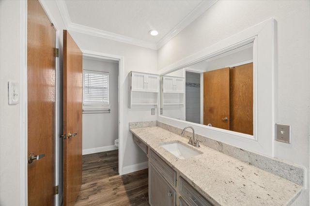 10328 Rocky Hollow Road, La Porte, TX 77571