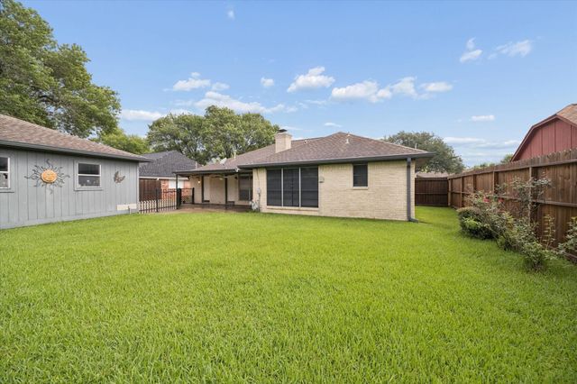 10328 Rocky Hollow Road, La Porte, TX 77571