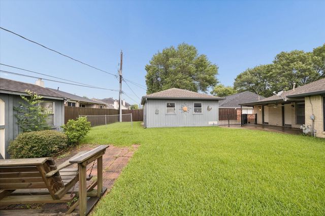 10328 Rocky Hollow Road, La Porte, TX 77571