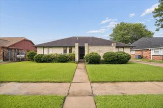 10328 Rocky Hollow Road, La Porte, TX 77571