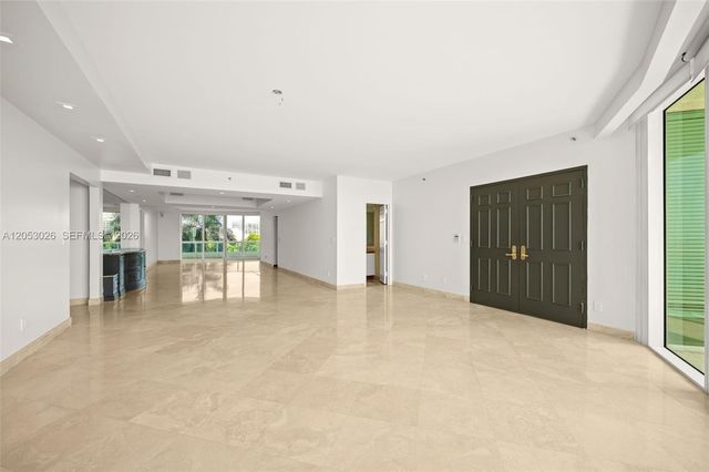 1643 Brickell Ave 702, Miami, FL 33129