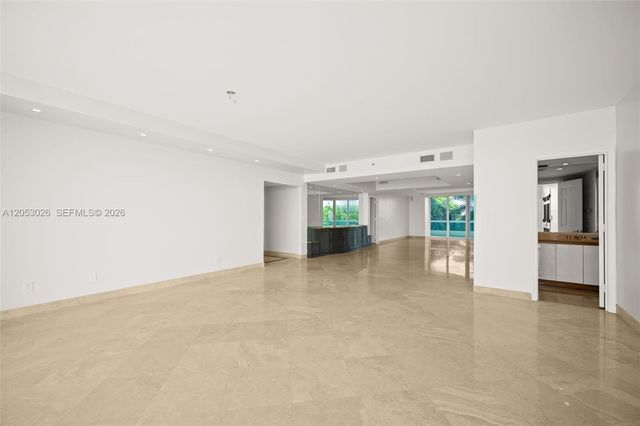 1643 Brickell Ave 702, Miami, FL 33129