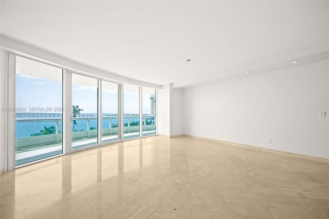 1643 Brickell Ave 702, Miami, FL 33129