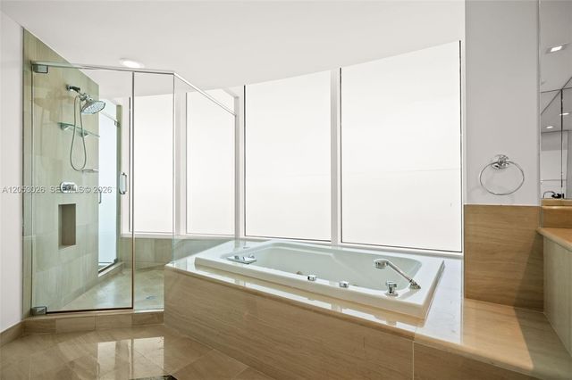 1643 Brickell Ave 702, Miami, FL 33129
