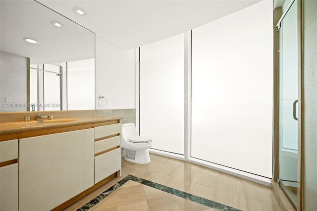 1643 Brickell Ave 702, Miami, FL 33129