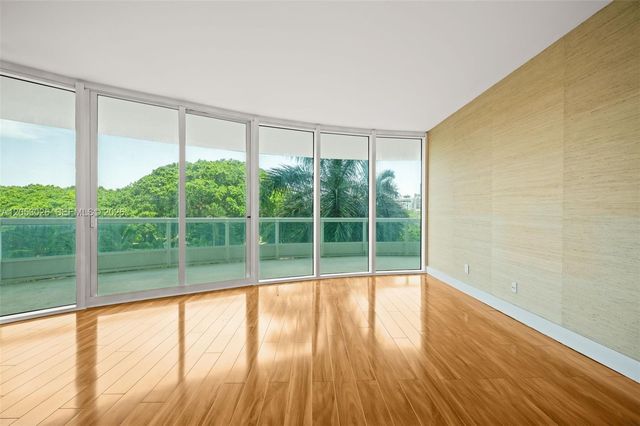 1643 Brickell Ave 702, Miami, FL 33129