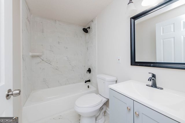 3584 Log Cabin Drive, Macon, GA 31204