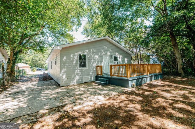 3584 Log Cabin Drive, Macon, GA 31204