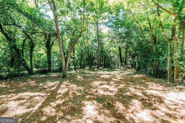 3584 Log Cabin Drive, Macon, GA 31204