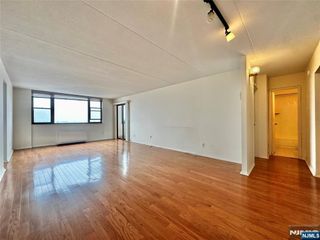 250 Gorge 23A, Cliffside Park, NJ 07010