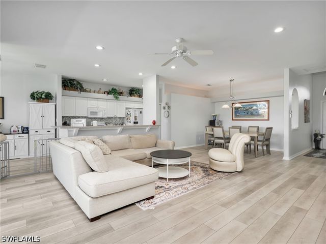 21506 Sheridan RUN, Estero, FL 33928