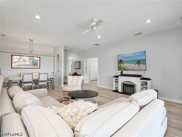 21506 Sheridan RUN, Estero, FL 33928